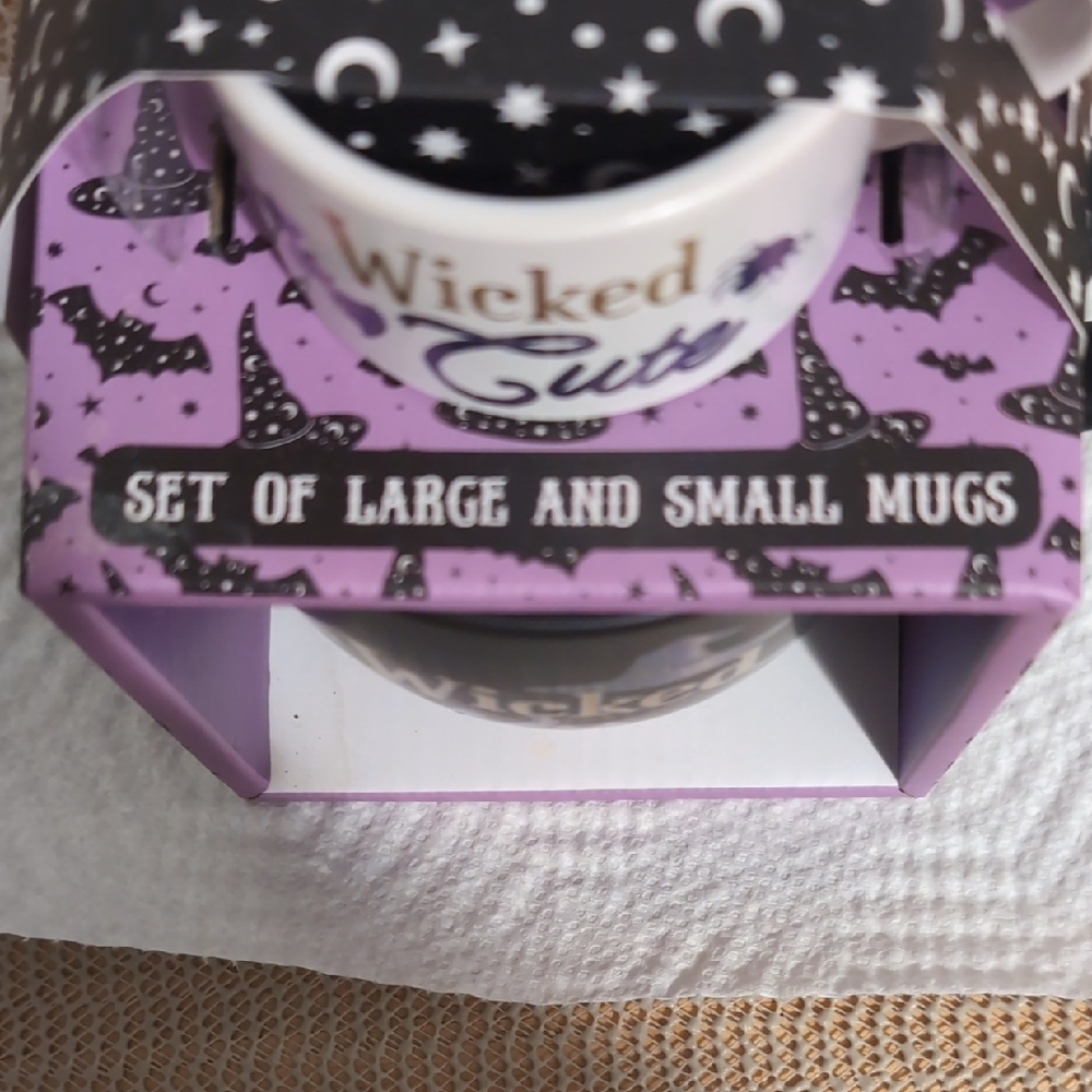 Wicked Witch Purple & Black Mug & Mini Set New - Picture 2 of 5
